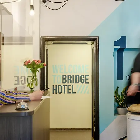 Bridge Free Parking 2*