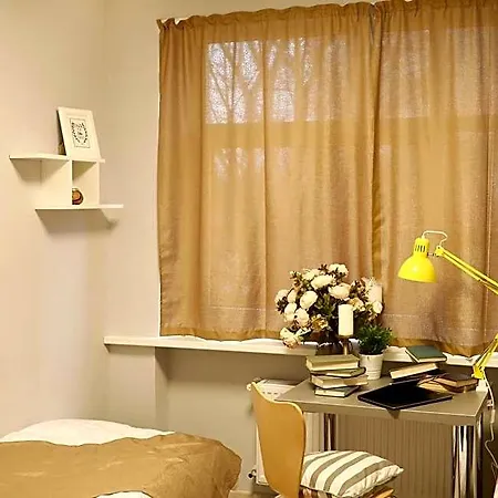 Otel Bridge Free Parking 2*