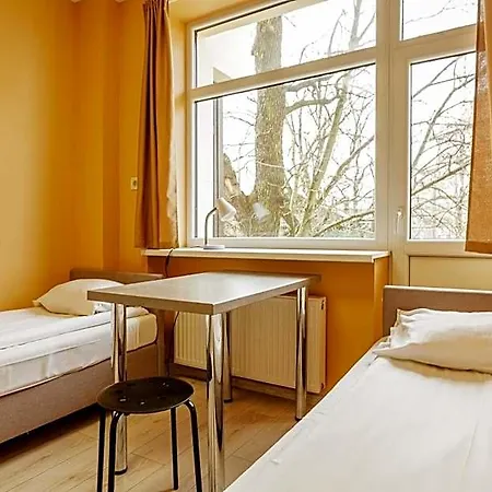 Bridge Free Parking Otel Riga