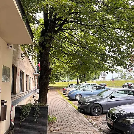 Bridge Free Parking Otel
