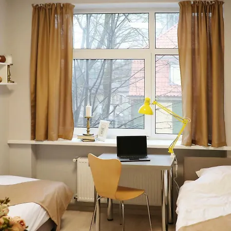 Bridge Free Parking Szálloda 2*