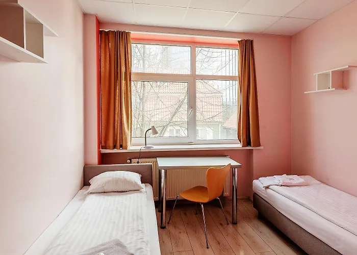 Hotel Bridge Free Parking