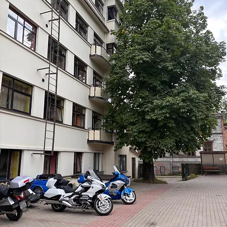 Bridge Free Parking Рига