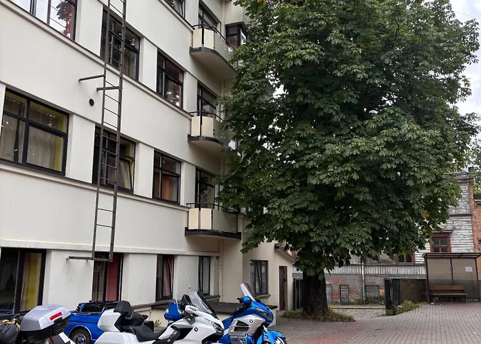 Bridge Free Parking Рига