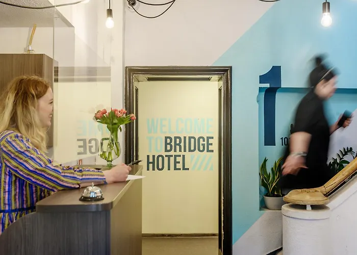 Bridge Free Parking 2*